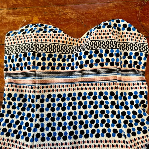 ๐2/$20๐ STRAPLESS MINI DRESS - Picture 2 of 8